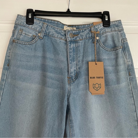 Blue Turtle Wide Leg Jeans Light Wash - Picture 4 of 10